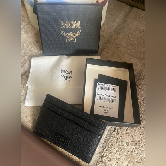 MCM Card wallet brand new. Box and dust cloth included - Picture 1 of 2